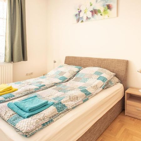 Modor Apartman Alsópáhok Eksteriør bilde