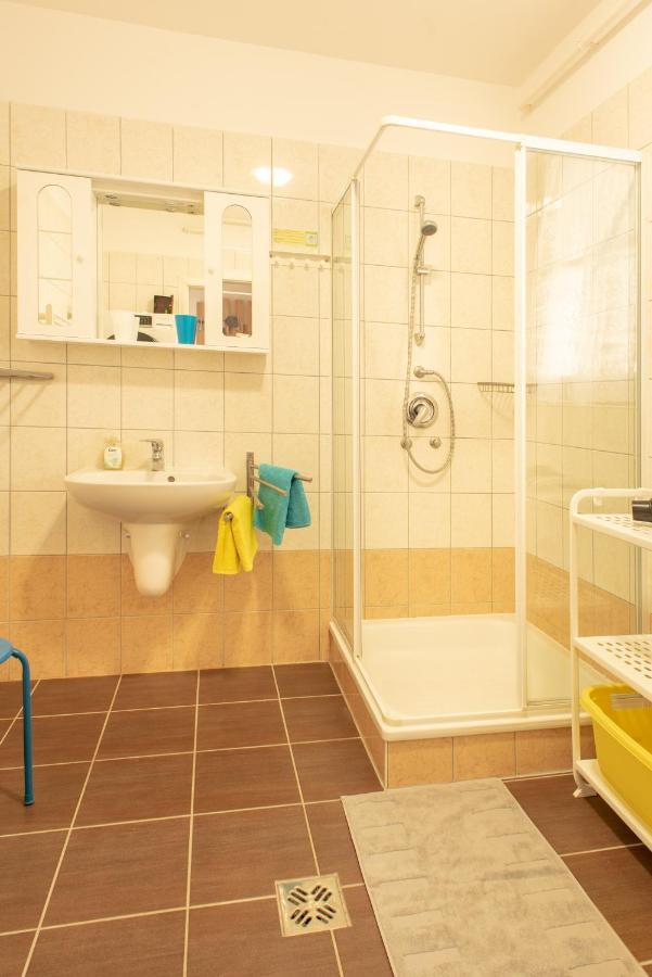 Modor Apartman Alsópáhok Eksteriør bilde